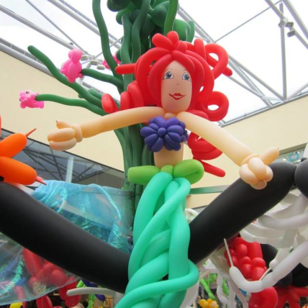 Balloon Installations - Large balloon creations built during an event