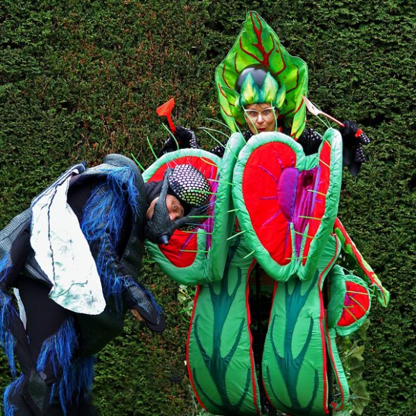 Belladonna and her Venus Flytraps - Comedy gardening glide-about act