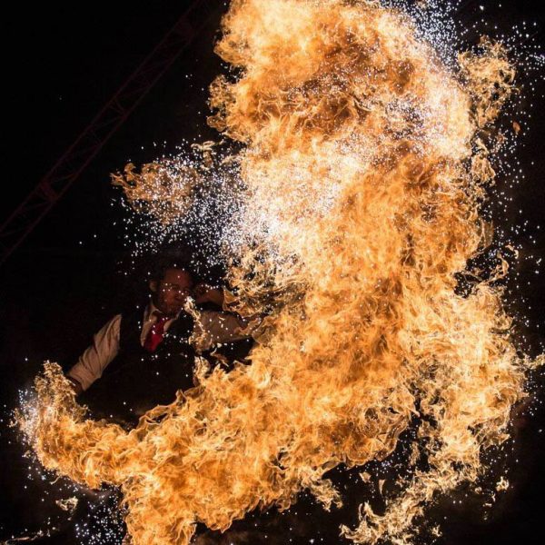 Flambé Fire - Outdoor and indoor fire performance