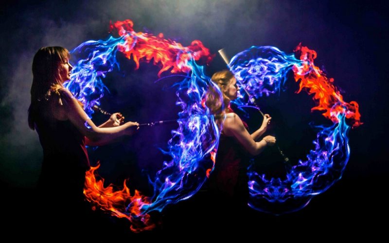 Flambé Glow - Beautifully choreographed glow shows