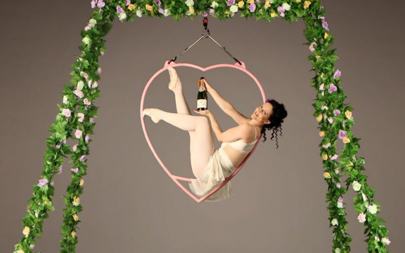 Valentine Aerial Bartending - Aerial champagne service to guests